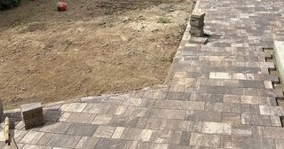 Профессиональная укладка тротуарной плитки на клей в Черемхове в октябре